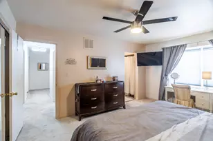 648 Dauphine Ct, Elk Grove Village, IL 60007 - Photo 13