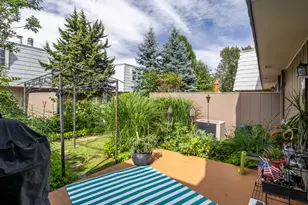 648 Dauphine Ct, Elk Grove Village, IL 60007 - Photo 35