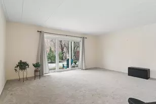200 Deborah Ln, Wheeling, IL 60090 - Photo 9