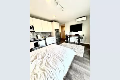 2407 W Eastwood Avenue #402, Chicago, IL 60625 - Photo 5