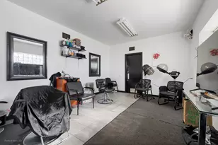 7847 S Maryland Ave, Chicago, IL 60619 - Photo 17