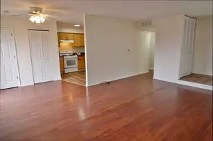 819 Mansfield Ct, Schaumburg, IL 60194 - Photo 5