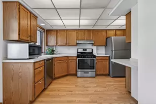 6419 Oak Forest Ave, Tinley Park, IL 60477 - Photo 7