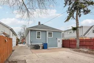 1404 N 36th Ave, Melrose Park, IL 60160 - Photo 35