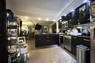 300 N State St, Chicago, IL 60654 - Photo 3