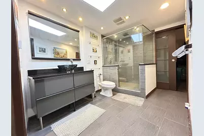 300 N State Street #2910, Chicago, IL 60654 - Photo 13