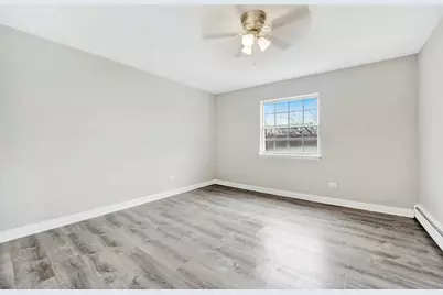 121 W 63rd Street #D203, Westmont, IL 60559 - Photo 5