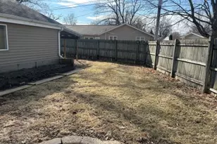 245 Robinson Dr, Morris, IL 60450 - Photo 11