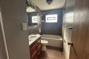 245 Robinson Dr, Morris, IL 60450 - Photo 3