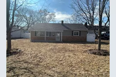 245 Robinson Drive, Morris, IL 60450 - Photo 1