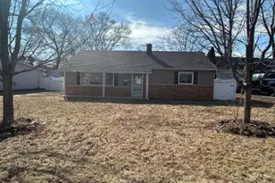 245 Robinson Dr, Morris, IL 60450 - Photo 1