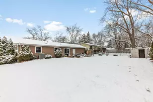 1620 Lucylle Ave, Saint Charles, IL 60174 - Photo 21