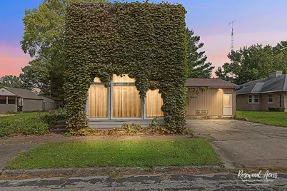 620 Tremont Street, Lincoln, IL 62656 - Photo 1