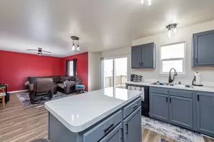 2020 Dawn Ln, Zion, IL 60099 - Photo 11