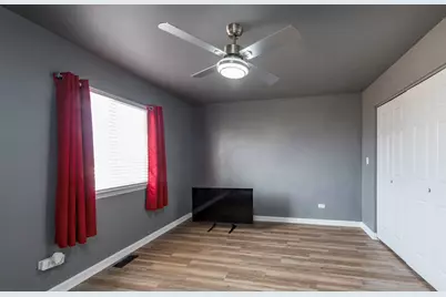 2020 Dawn Lane, Zion, IL 60099 - Photo 21