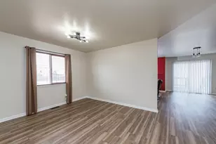 2020 Dawn Ln, Zion, IL 60099 - Photo 5