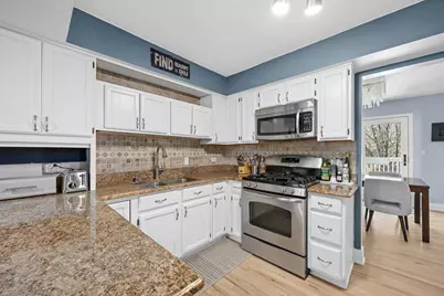 907 Thornwood Court #2, Saint Charles, IL 60174 - Photo 15