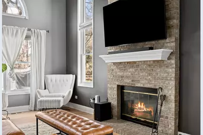 907 Thornwood Court #2, Saint Charles, IL 60174 - Photo 9