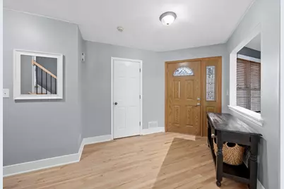 907 Thornwood Court #2, Saint Charles, IL 60174 - Photo 5