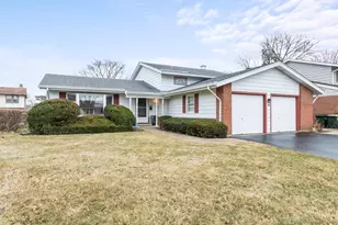 951 Lonsdale Rd, Elk Grove Village, IL 60007 - Photo 1