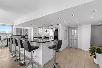 1255 N Sandburg Terrace #2912, Chicago, IL 60610 - Photo 5