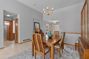 130 Annelise Ln, Volo, IL 60020 - Photo 9