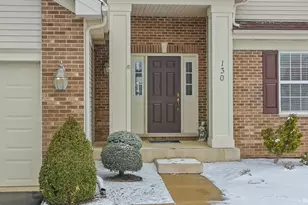 130 Annelise Ln, Volo, IL 60020 - Photo 5