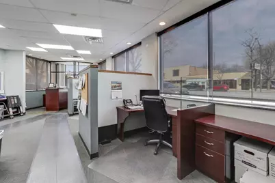 5696 N Milwaukee Avenue, Chicago, IL 60646 - Photo 5