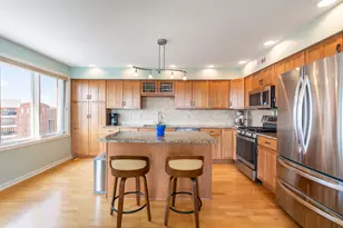 351 Town Pl Cir, Buffalo Grove, IL 60089 - Photo 5