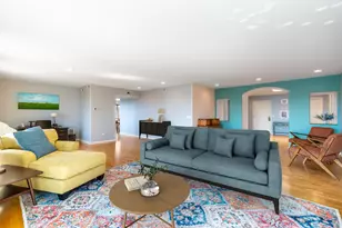 351 Town Pl Cir, Buffalo Grove, IL 60089 - Photo 7