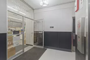 2626 N Lakeview Ave, Chicago, IL 60614 - Photo 33