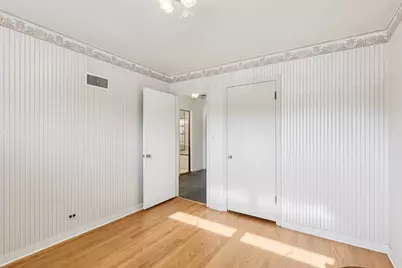 6890 N Loron Avenue, Chicago, IL 60646 - Photo 19