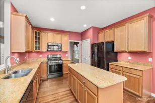 2660 Chesire Ct, West Dundee, IL 60118 - Photo 9