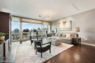 757 N Orleans St, Chicago, IL 60654 - Photo 3