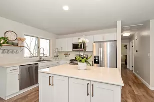 20148 S Greenfield Ln, Frankfort, IL 60423 - Photo 7