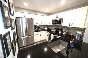 345 N La Salle Dr, Chicago, IL 60654 - Photo 3