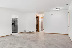 2651 Crescenzo Dr, Joliet, IL 60436 - Photo 3