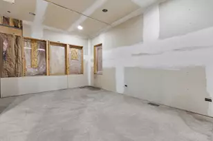 1904 W Berwyn Ave, Chicago, IL 60640 - Photo 9