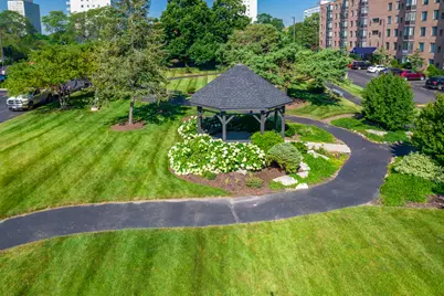 637 E Woodland Park Avenue #302, Chicago, IL 60616 - Photo 1