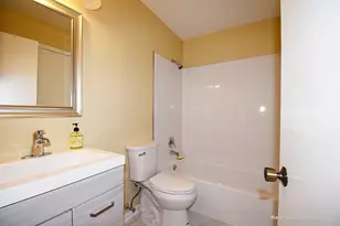 374 Juniper Tree Ct, Hoffman Estates, IL 60169 - Photo 11