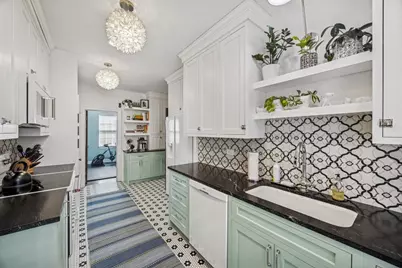 200 S Maple Avenue #12, Oak Park, IL 60302 - Photo 5