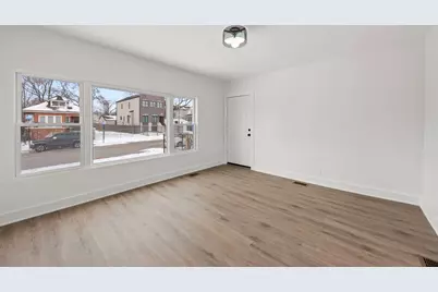 9319 S Merrill Avenue, Chicago, IL 60617 - Photo 5