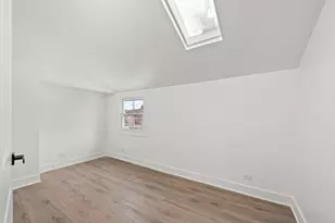 9319 S Merrill Ave, Chicago, IL 60617 - Photo 15