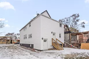 9319 S Merrill Ave, Chicago, IL 60617 - Photo 19