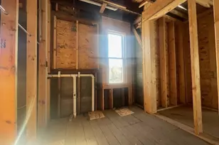 9520 S Sacramento Ave, Evergreen Park, IL 60805 - Photo 7