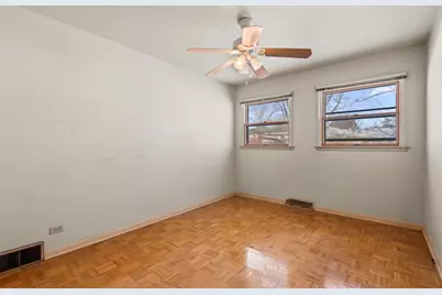 1033 W Ohio Street, Glenwood, IL 60425 - Photo 9