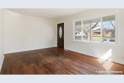 [Address not provided], Wauconda, IL 60084 - Photo 5