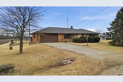 34078 1800 North Avenue, Arlington, IL 61312 - Photo 1