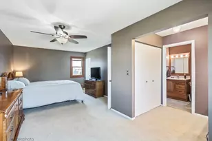 832 Kansas St, Carol Stream, IL 60188 - Photo 11