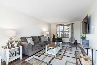 832 Kansas Street, Carol Stream, IL 60188 - Photo 3